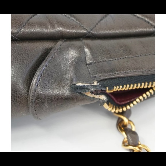 Authentic CHANEL quilted black lambskin tote - Picture 6 of 14